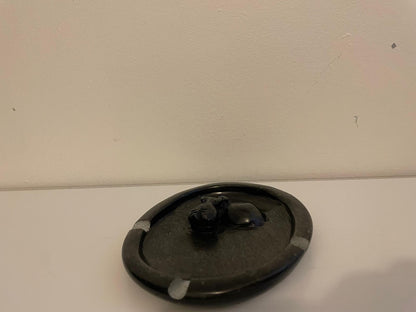 Smooth Ash Tray with Hippo Resting 15cm