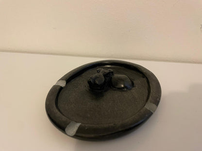 Smooth Ash Tray with Hippo Resting 15cm