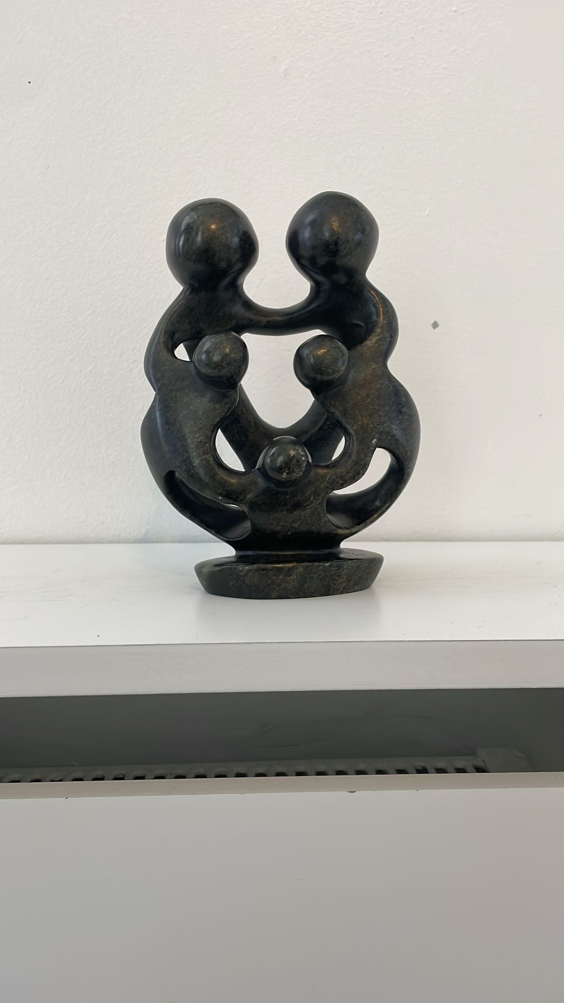 Statue soapstone Family of 5 people 15cm