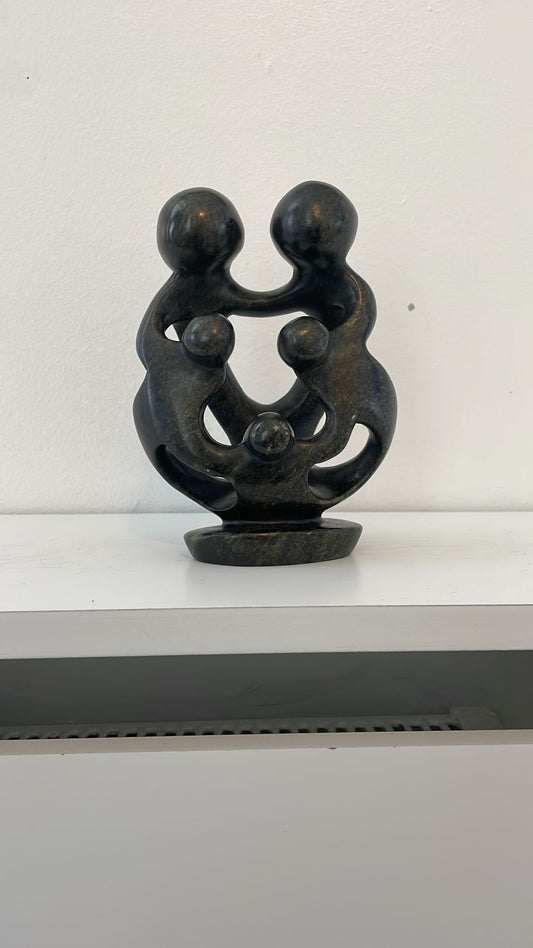 Statue soapstone Family of 5 people 15cm