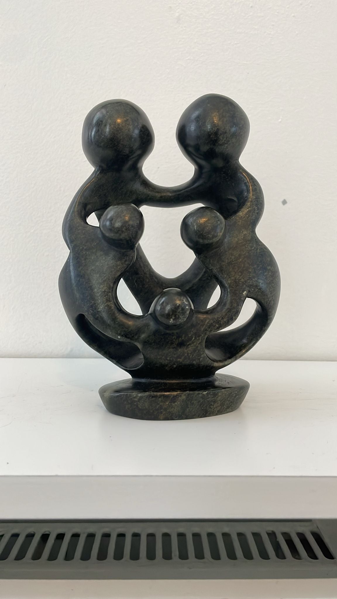 Statue soapstone Family of 5 people 15cm